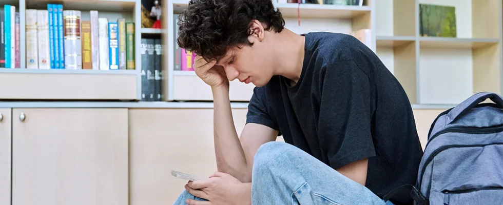 14-year-old boy died after being "sextorted" by 'girl' online