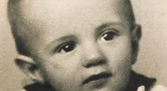 This Hollywood legend was an unwanted child & a coat later saved him – do you recognize him?